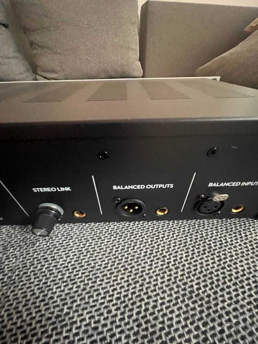 Warm Audio WA-2A Компресор