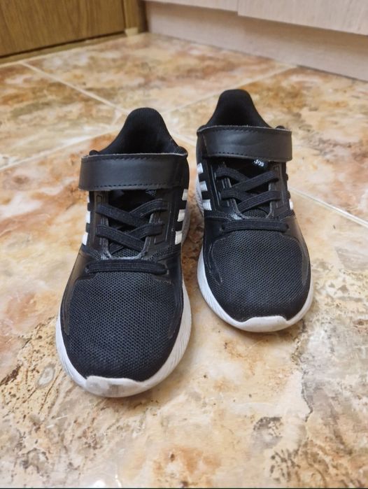 Adidasi ADIDAS , unisex,  impecabili , marime 26