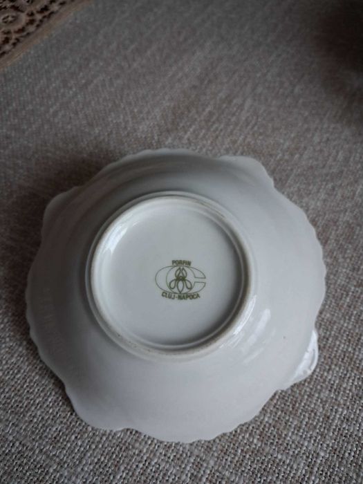 Farfurii portelan dantelate