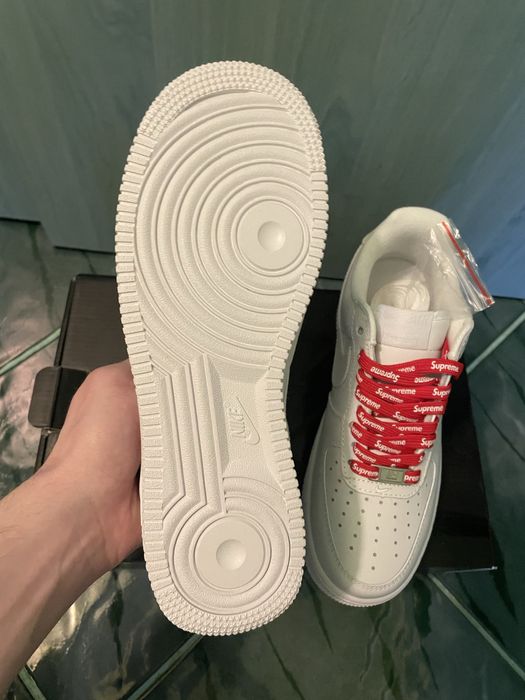 Nike Air Force 1 White Supreme