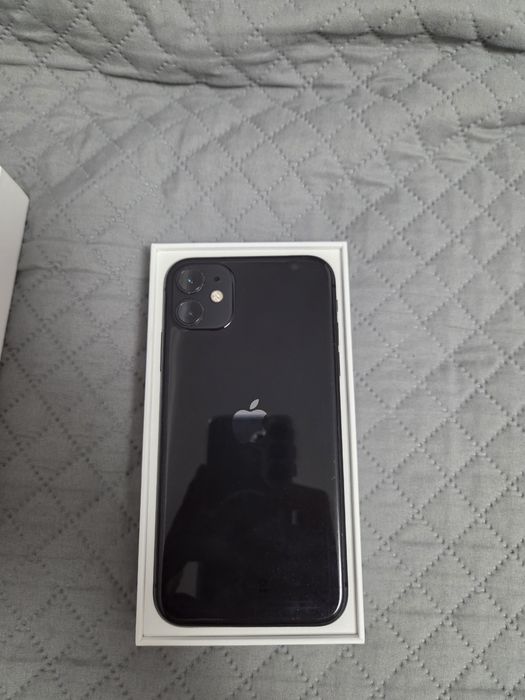 iPhone 11 с коробкой