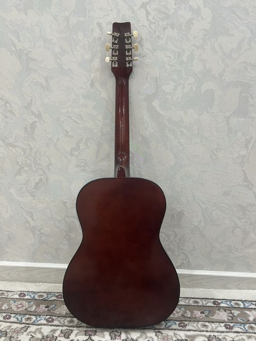 Гитара в хорошем состоянии