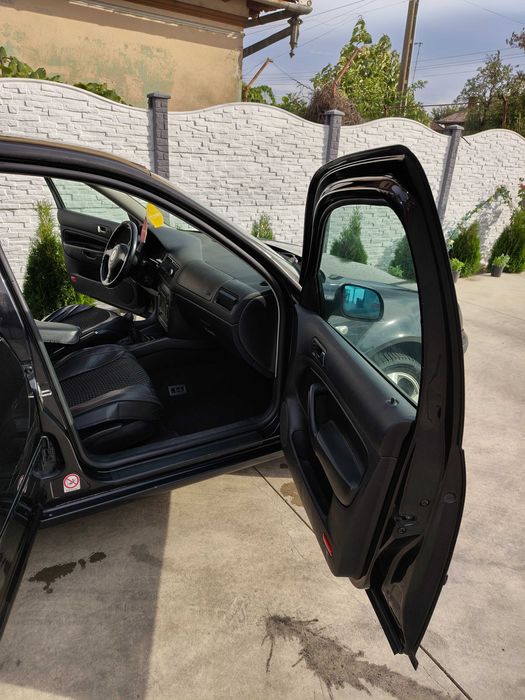 VW Golf IV 1.6 benzină