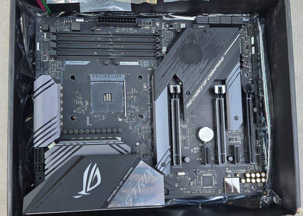 Дъно за компютър Asus X570-F
