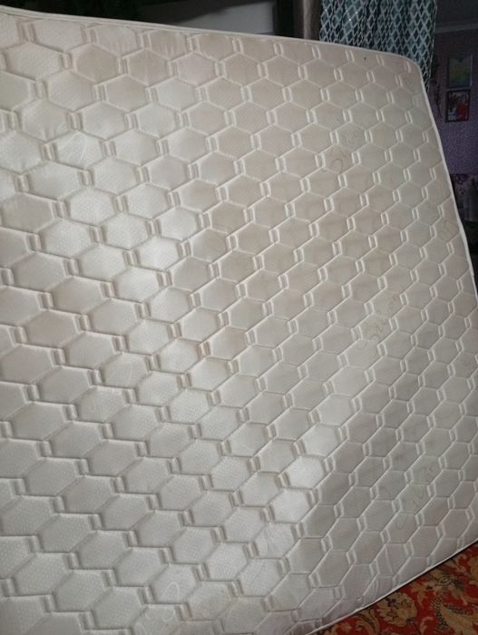 Продам матрас размер 2 на 2