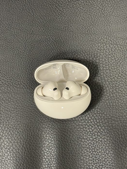 Продавам нови Huawei FreeBuds 7i