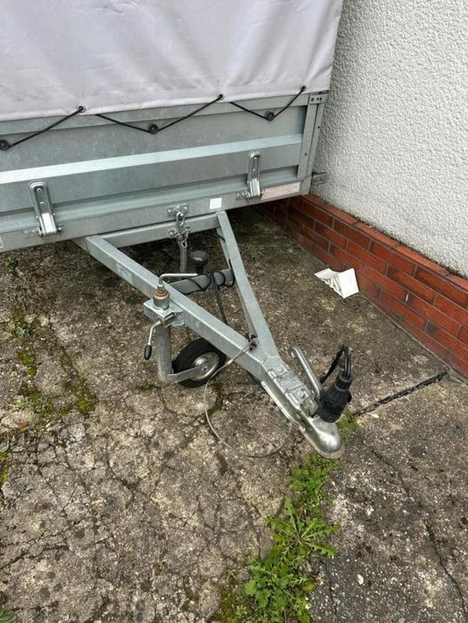 Vand remorca în stare perfecta