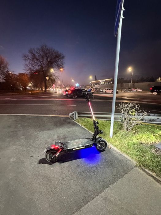 Самокат Achiles 2025