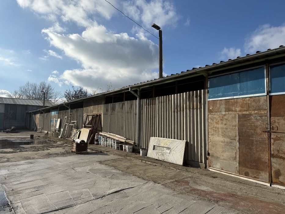 Склад 250 кв.м свободна зона русе.Става и за автосервиз