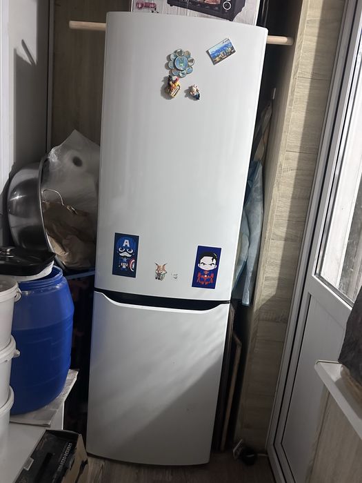 Продам холодильник