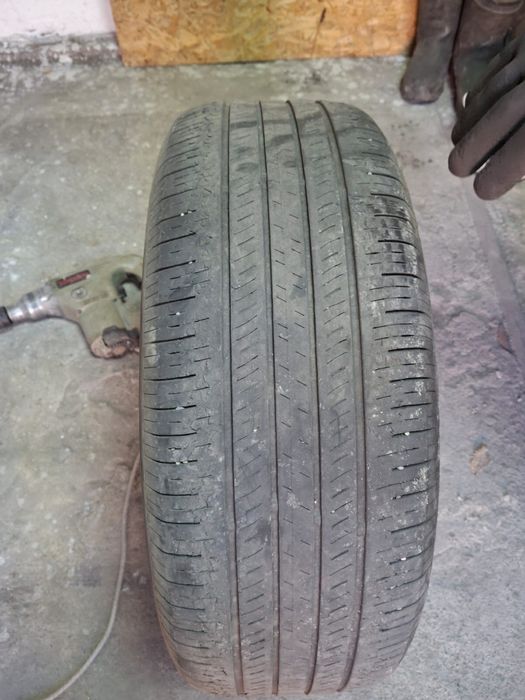Продам шины nexen 235/60R18