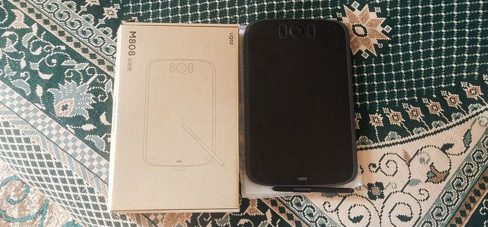 Графический планшет Ugee M808