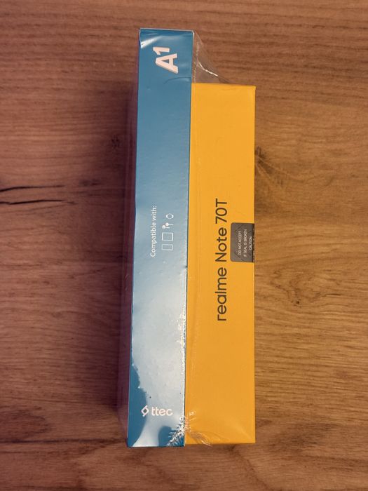 Смартфон Realme Note 70T  128/4 Beach Gold + преносима батерия