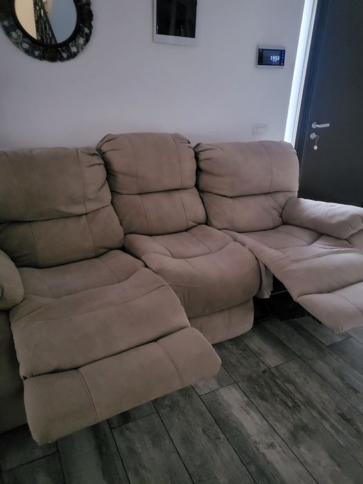 Canapea cu recliner manual
