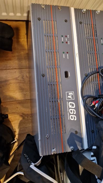 Vand coloana 2 boxe electrovoice tx1122 si subwoofer tx1181, q66 amplificator