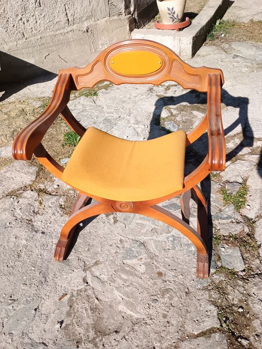 Vînd Scaun deosebit