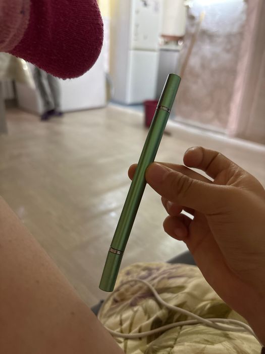 Стилус зеленый.