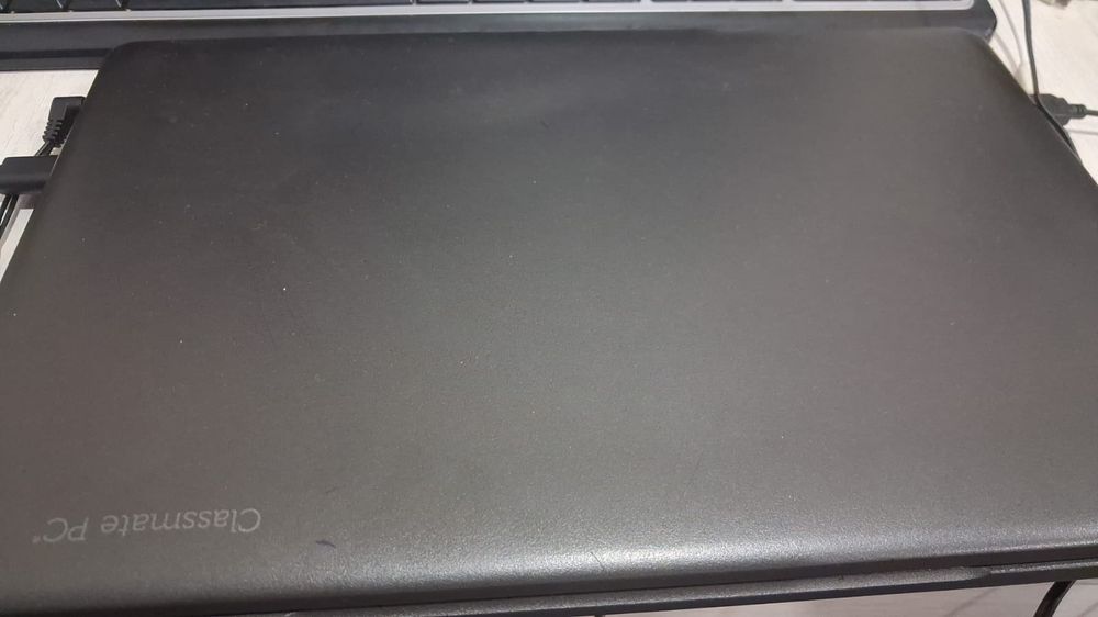 Продам ноутбук срочно