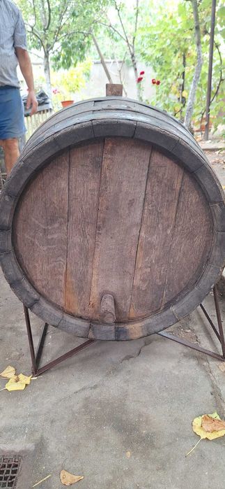 Butoi din stejar pentru vin