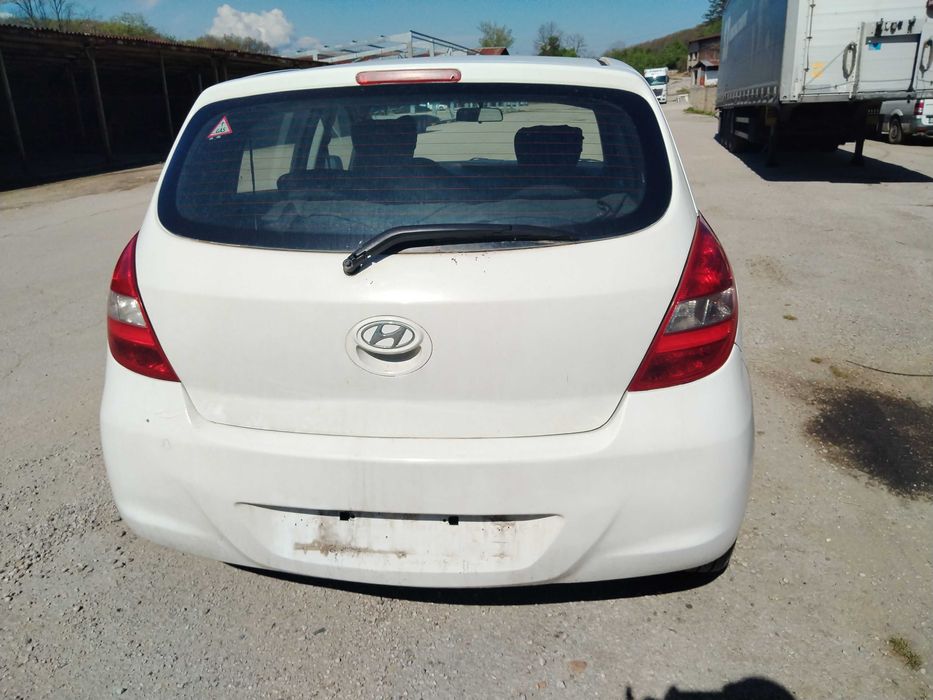 Hyundai i20 1.2 бензин 78к.с. 2009г. На части