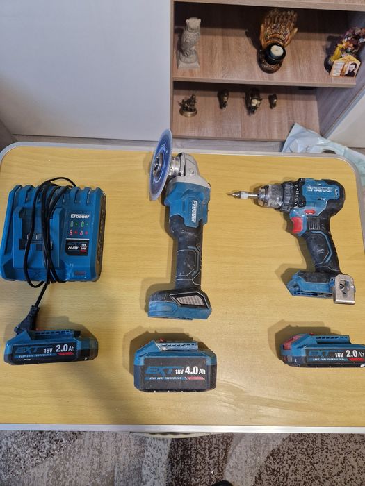 Polizor unghiular Erbauer 18 V .125 mm ERI 1083 GRD.Mașină de găurit și înșurubat Erbauer 18 V.ERI 1096 DDH. În stare foarte bună de funcționare.