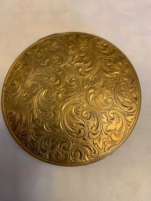 Красива стара бронзова пудриера-Царство България