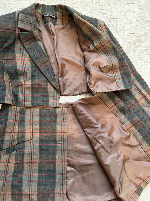 Двойка. Укороченный пиджак с юбкой