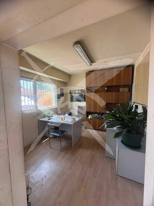 Дава се под наем Промишлена сграда в София, Военна рампа - 500 кв.м за 2500 € - Снимка #7