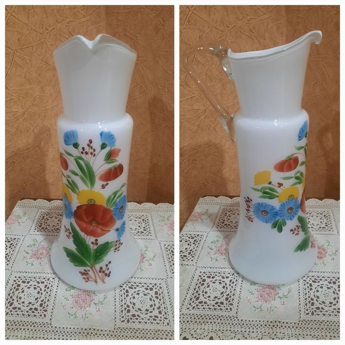 Глубоко винтажный 1950гг. графин, завод "Красный Май", молочное стекло