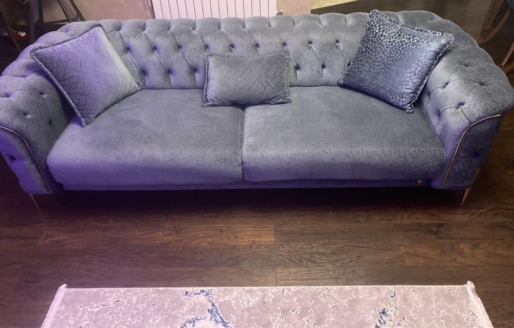 Canapea extensibila chesterfield