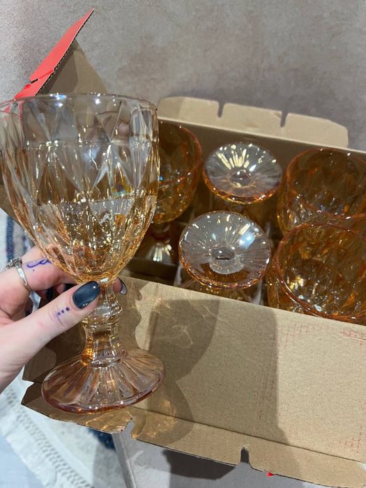 Бокалы комплект золотого цвета