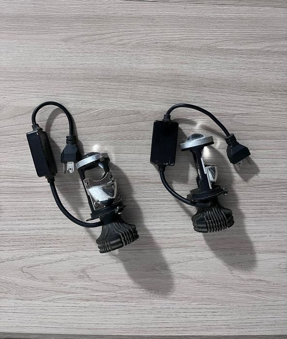 Продам Led лампочки H4