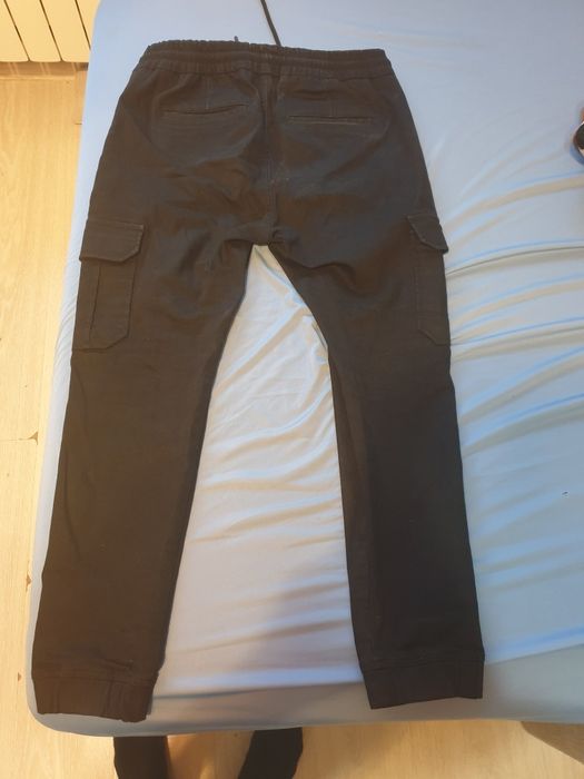 Blugi negrii mărimea m