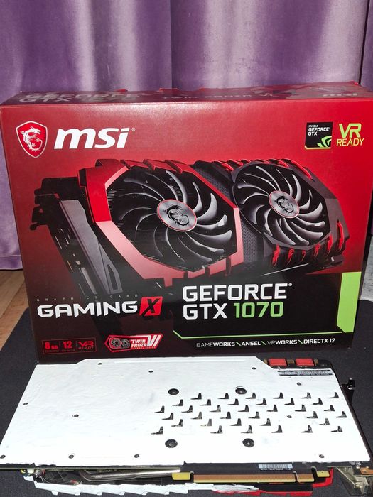 Видеокарта 1070 gaming x белый