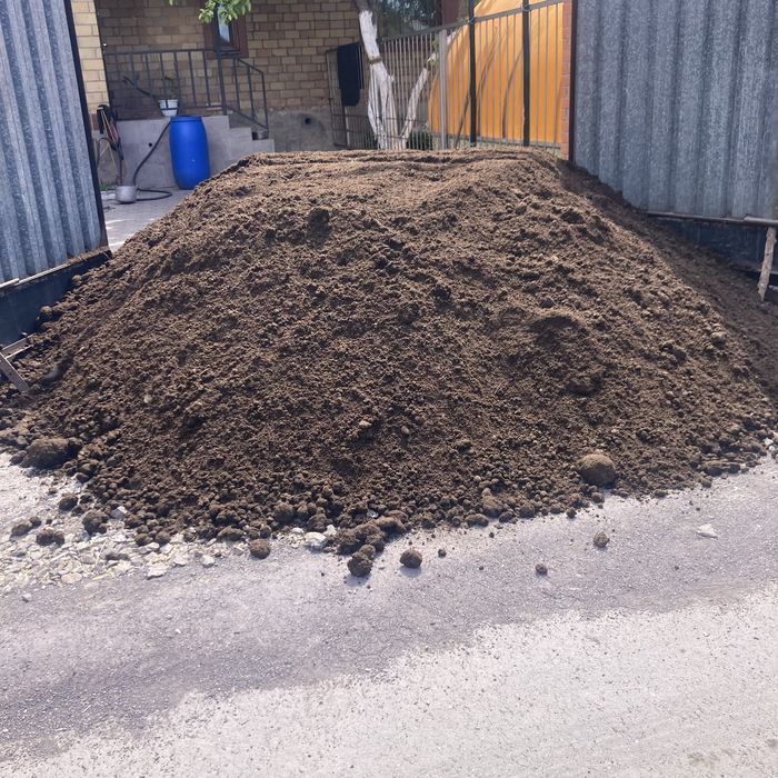 Продаю.Перегной, навоз черназем