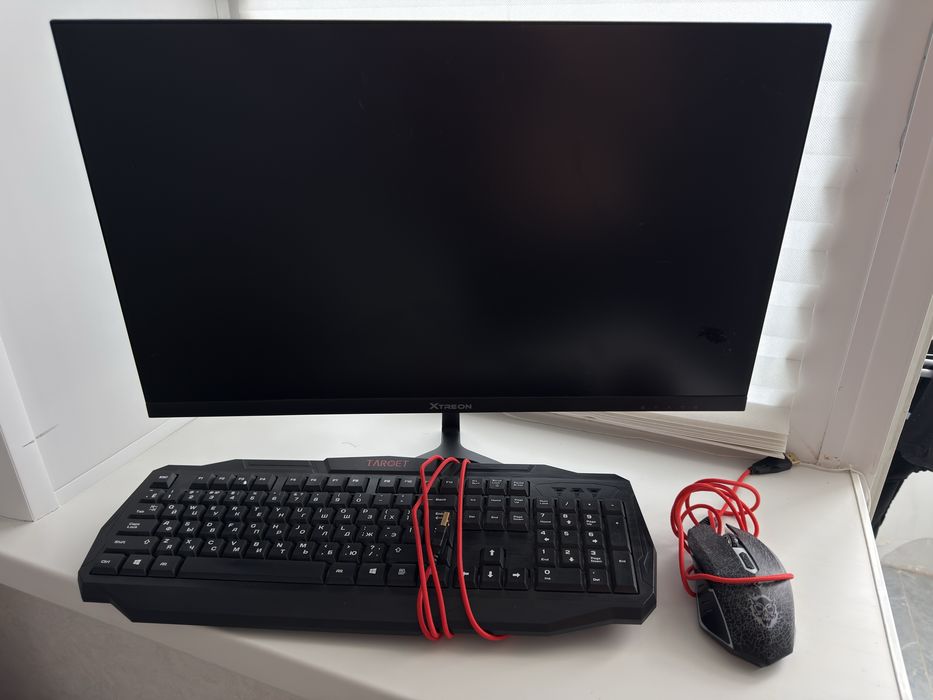 Продам XTREON XT2453DE монитор 23,8 дюйм в комплекте с клавой и мышью.