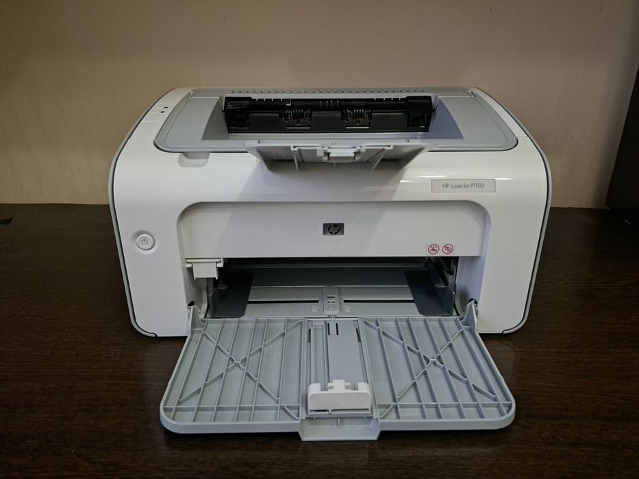 Принтер HP Lj 1102