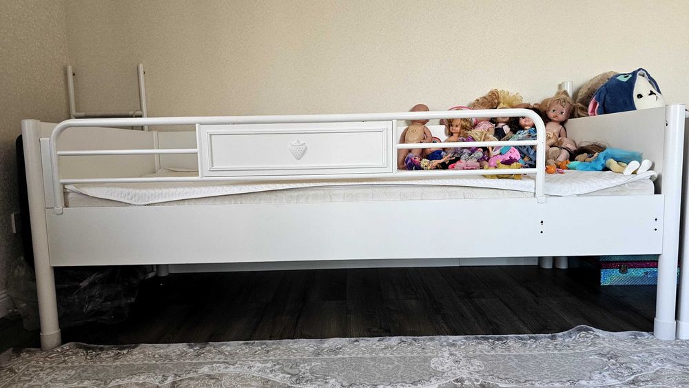 Кровать двухъярусная