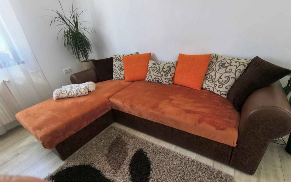 Canapea extensibila (include perne )