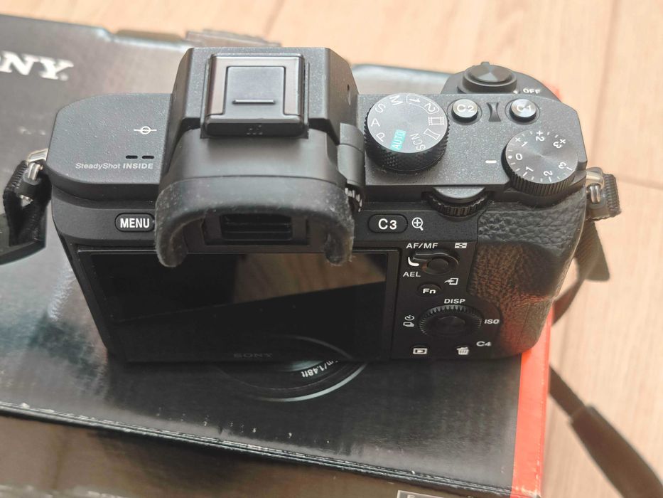 Sony Alpha 7 II с обектив Sony 28-70m на 8200 кадъра