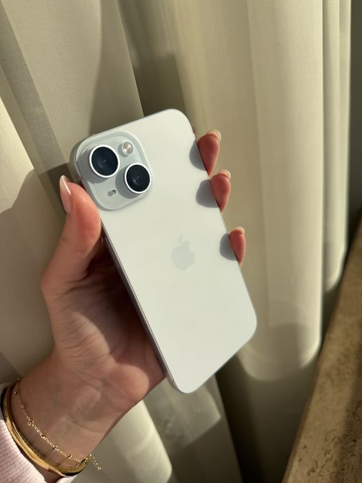 Продавам iphone 15