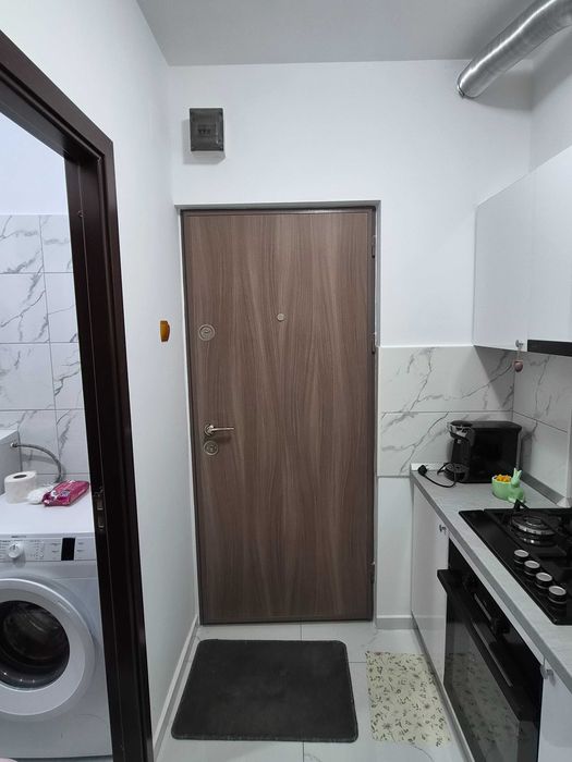 Proprietar. Vand garsoniera MODERNA,renovata de la zero. Zona Viaduct,micro 14