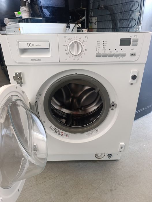 Пералня със сушилня за вграждане ELECTROLUX  7/5 А+++
