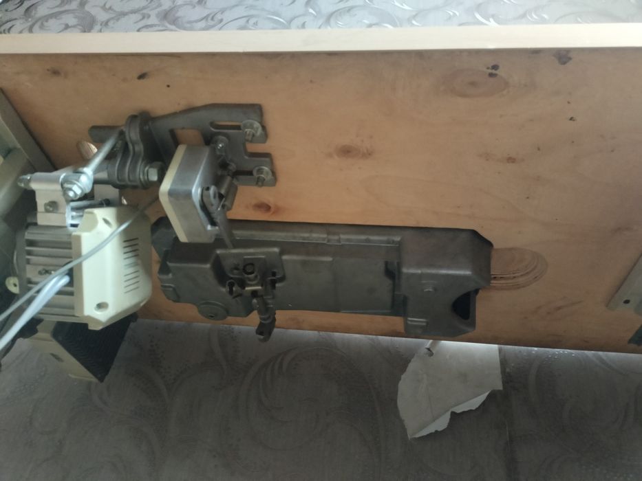 Продается швейная машина