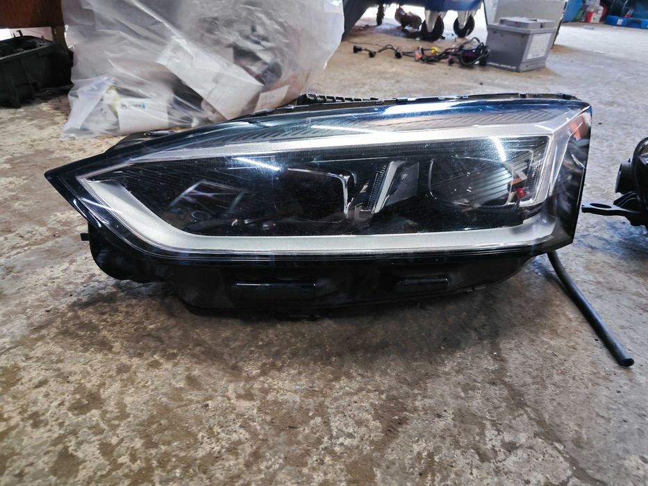 Ляв фар Audi A5 8W B9 full led 2019 2бр налични фарове Ауди А5