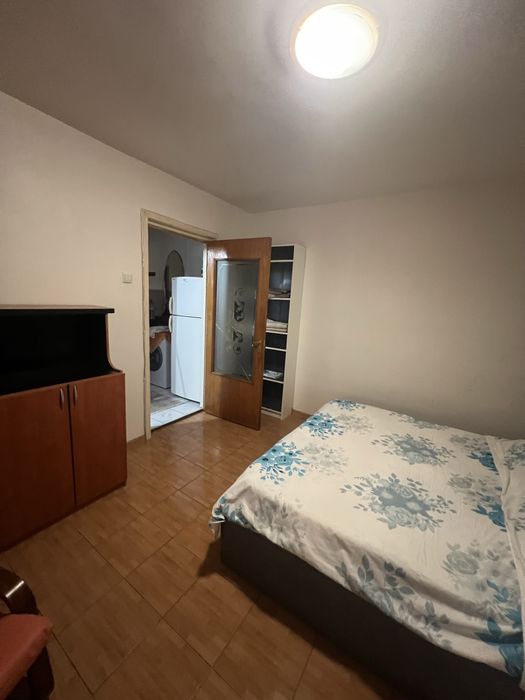 Inchiriez apartament 2 camere regim hotelier