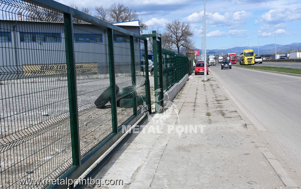 Метални порти и огради