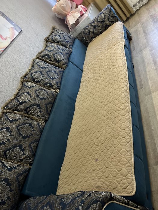 Продам диван срочно