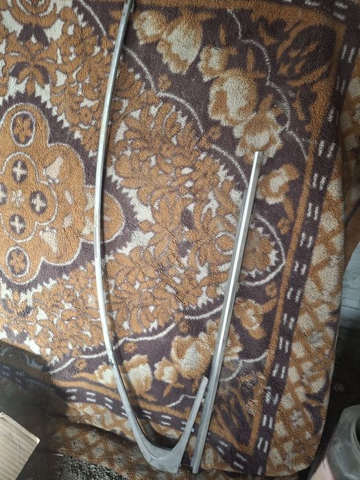 Продам молдинг на лекскс es