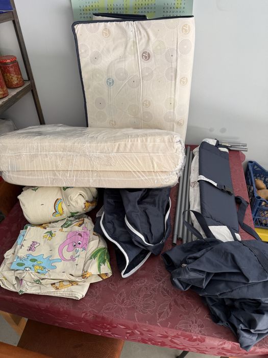 Бебешка кошара с матрак и чаршафи Chipolino Casablanca